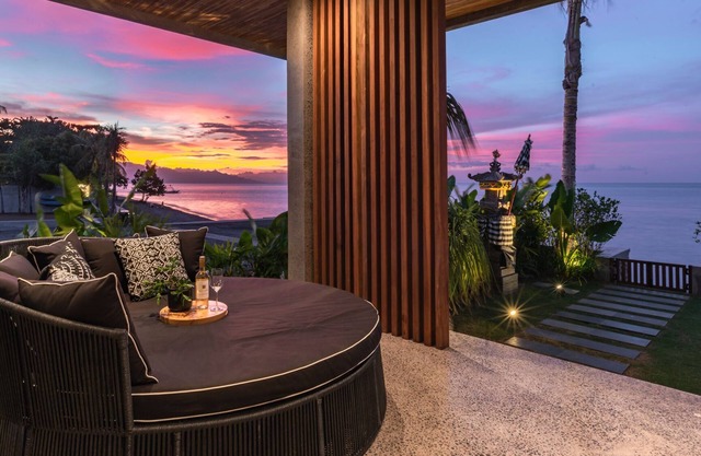 Luxury, Modern and Private Villa In Central Lovina