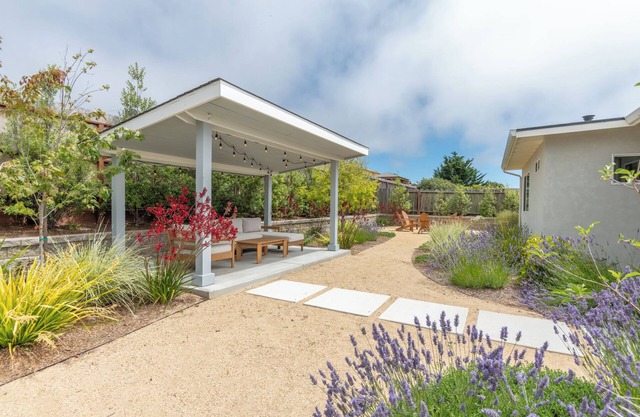 Luxury modern home with backyard and golf simulator!