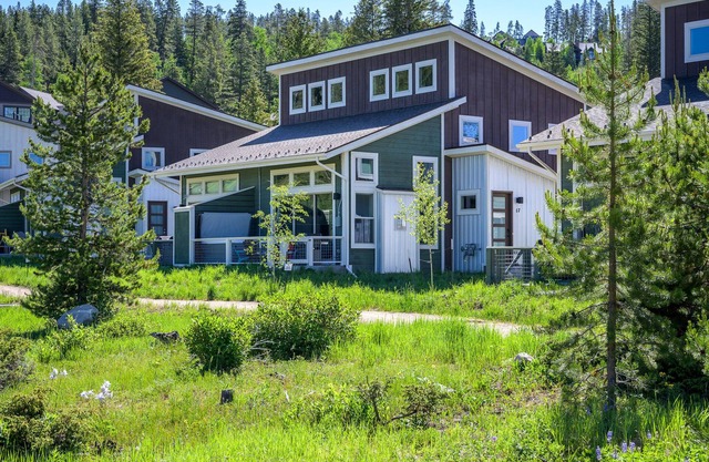 New Luxury Mountain Cabin 17 / Hot Tub & Great Views / Best Price - $500 FREE Activities Daily