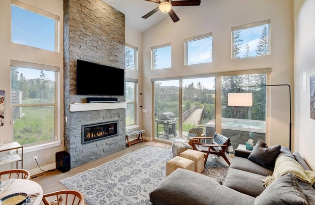 New Luxury Mountain Cabin 44 I Hot Tub I Great Views I Best Price I FREE Adventures Daily