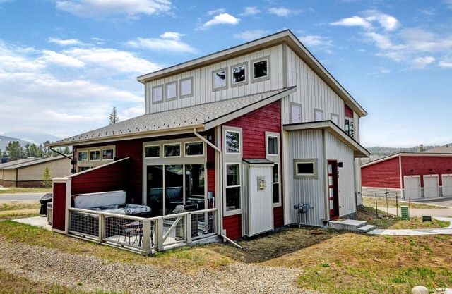 New Luxury Mountain Cabin 77 I Hot Tub I Great Views I Best Price I FREE Adventures Daily