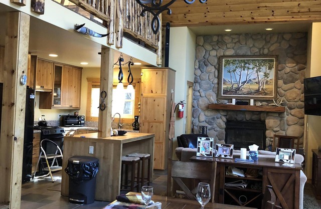 Custom Luxury Mountain Retreat, 15 Minuten vom Lake Isabella und dem Kern River entfernt