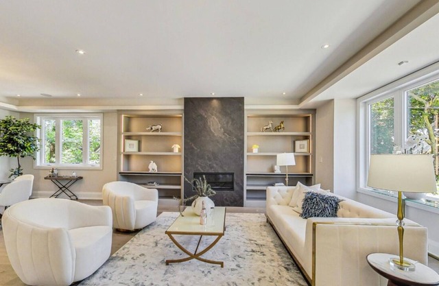 luxury new detached in lawerance park family friendly area