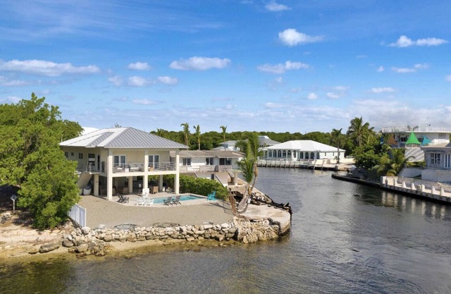 LUXURY OCEAN FRONT ❤️ You won’t want to leave this Key Largo Property