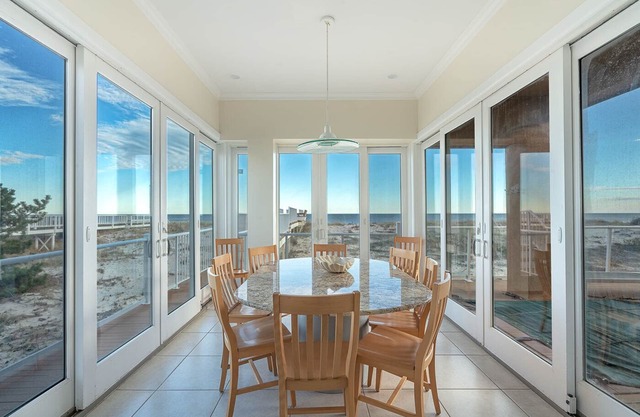 8BR Luxury Oceanfront House Jacuzzi + Pool mit Blick auf das Meer RUFEN FÜR MAI BESONDERES