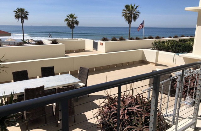 Luxury Oceanfront 2BR/2BA Coronado Shores condo w/large terrace La Sierra Bldg