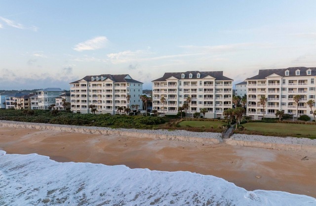 Luxury Oceanfront Condo Pet Friendly Prime Spot