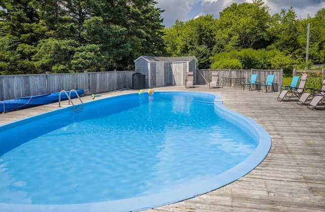 Luxus-Haus am Meer mit in-Boden-Pool und Privatstrand