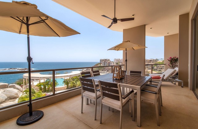 Luxury Oceanfront Penthouse Steps to the Beach with Amenities - Your Dream Vacay