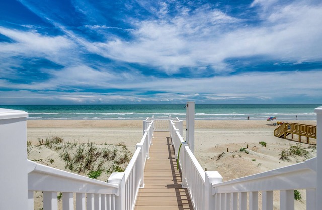 6 bdrm Oceanfront Beach House mit Pool und Whirlpool! Bei Luxury Beach Rentals