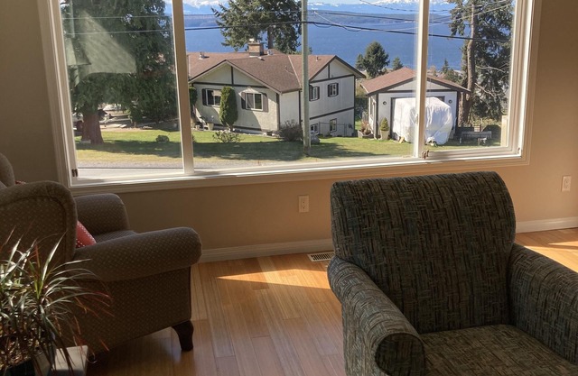 Luxury OceanView Home in Westview