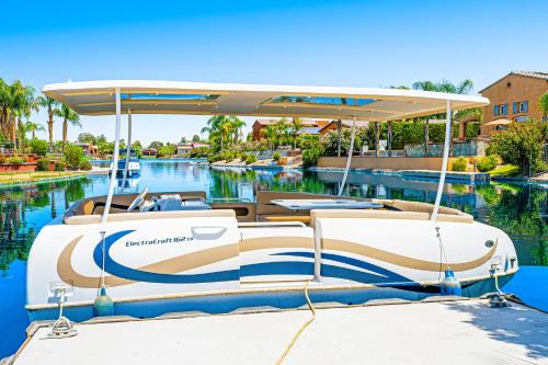 Luxury on the Lake Rancho Mirage