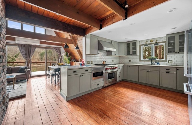 Luxury on the Lakefront
