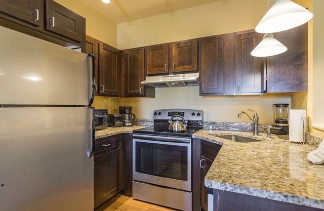 Luxury one bedroom and one bathroom unit with full amenities