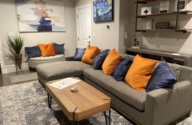 Luxury One Bedroom Spacious Apartment in Downtown/Waterfront Plymouth Ma.