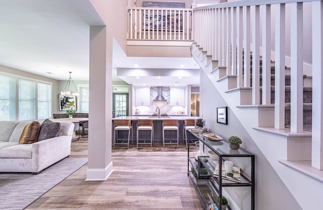 Luxury One of a Kind Lake Oconee Condo 3BR/3 bath