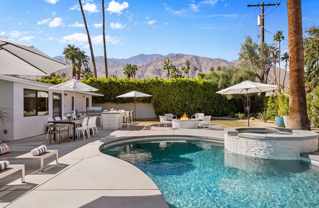 Luxury Palm Springs Getaway/Pool/Spa/Fire-Pit/4 bedroom/3 bath/South PS