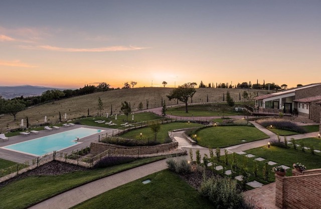 Luxury & panoramic Villa with pool up to 20 adults