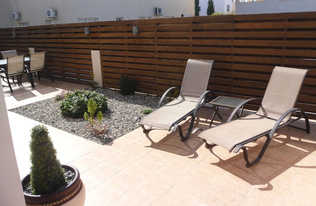 Luxus Paphos Apartment mit schönem Garten und privatem Jacuzzi