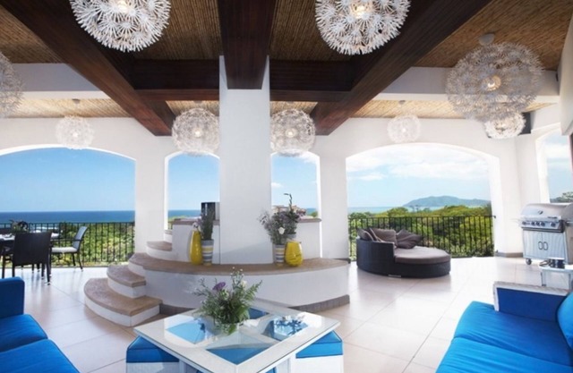Luxus-Penthouse - 5BR / 6BA, Billardtisch, Whirlpool und weitläufiger Meerblick