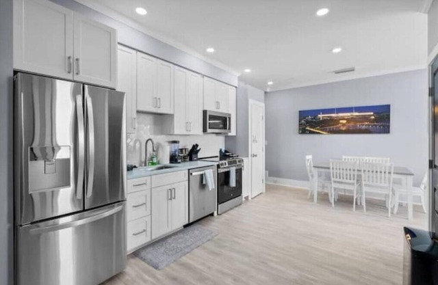 Luxury Penthouse Condo+Rooftop+Private Parking+3BD