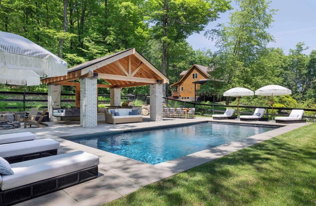 Luxury Private Estate with heated pool near Rhinebeck