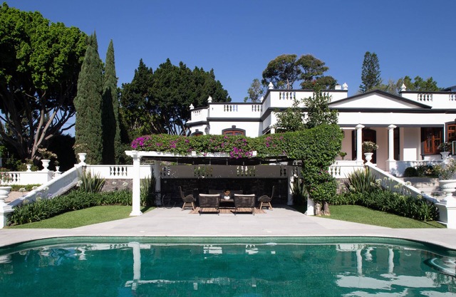 Luxury Private Home in Cuernavaca, close to Tepoztlan. Ideal for family retreat!