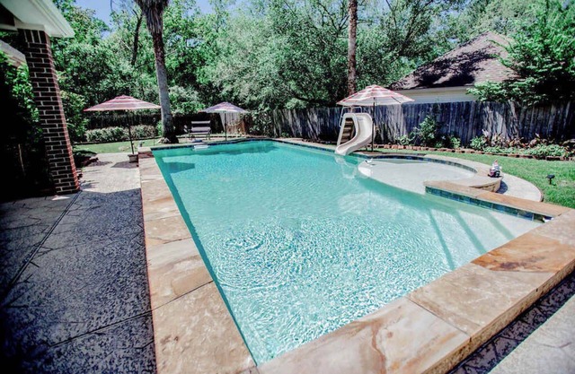 Luxury Property 5BR 5BA Sparkling Pool, Outdoor Entertainment Area, Billiards Ro
