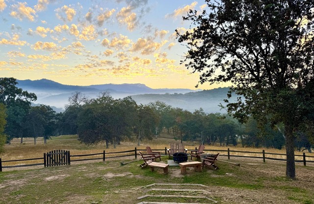 Luxury Ranch getaway with spa, pool, gym & sauna