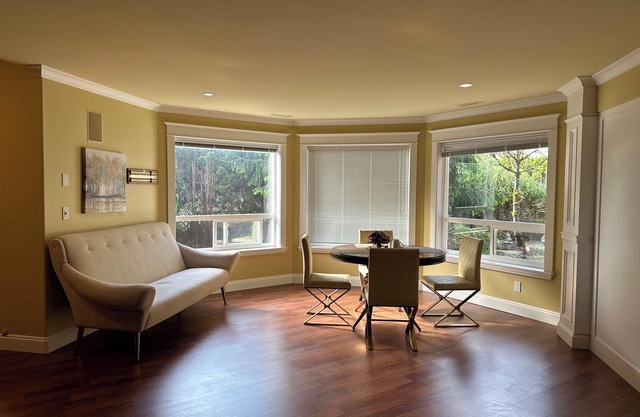 Luxury Red-brick Home: Private Bedroom/Bathroom: F301 [Not Whole House]