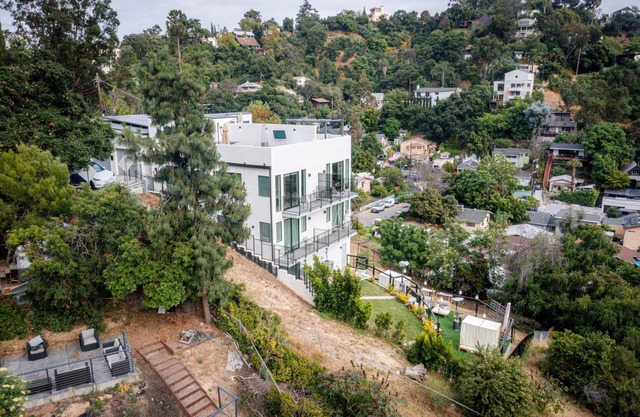 Luxury retreat in the hills with rooftop deck