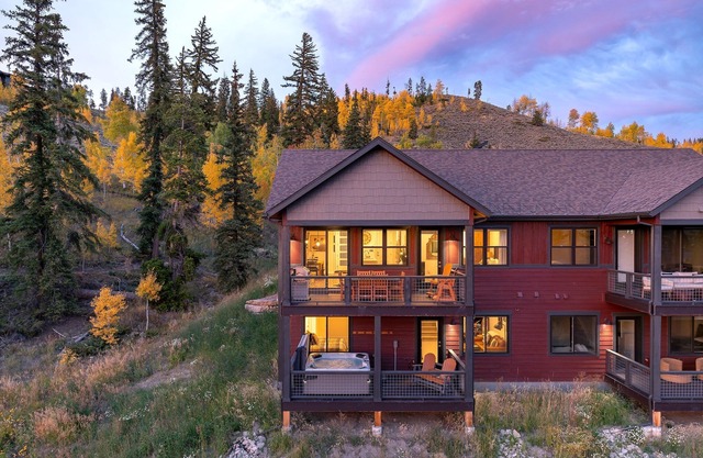 New Luxury River Run Chalet 129 I Great Views I Hot Tub I Best Price I FREE Adventures Daily