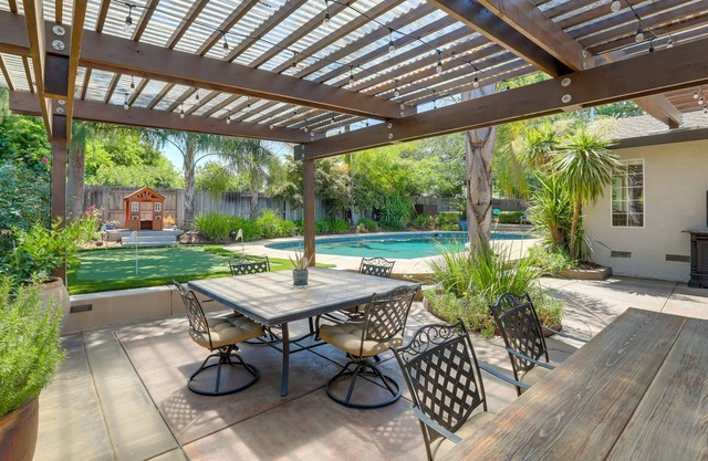 Luxury Sacramento Area Home ~ 13 Mi to Downtown