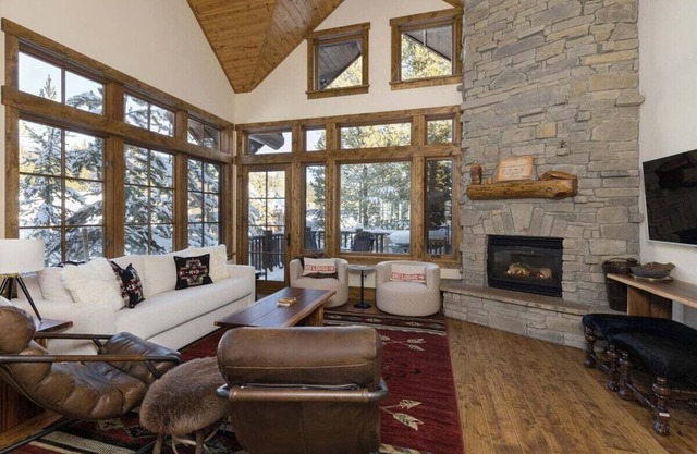 Luxury Ski In/Out | Chalet 49 | Spanish Peaks Club