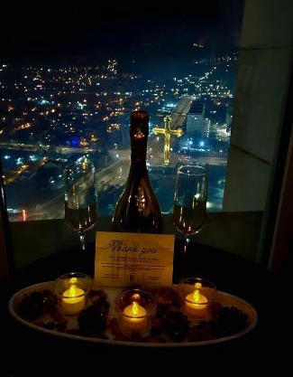 Luxury Skyview Suite