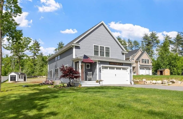 Luxury Stay – Chef’s Kitchen & Entertainment Space