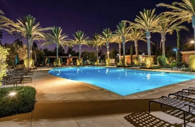 LUXURY STAY, UCI, WILD RIVERS, DISNEYLAND, POOLS, PARKS, LAGUNA BEACH