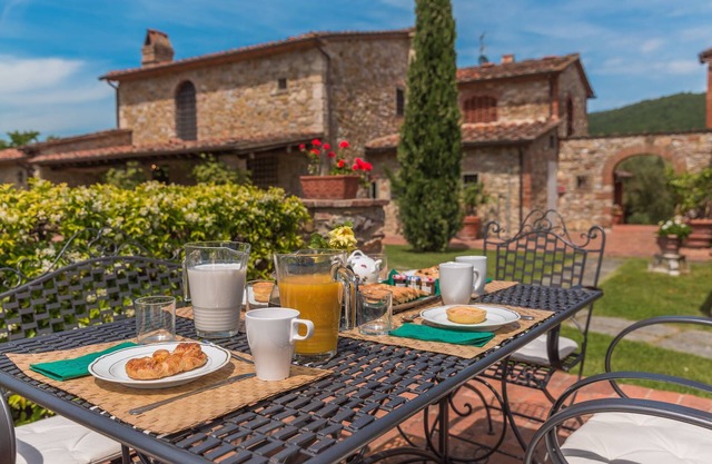 Luxus Villa in Monsummano,Infinity Pool,A/C,Wi-Fi,Fitness-Raum, bis 11 Personen