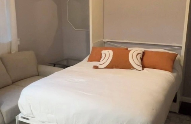 Luxury studio in Walnut Creek