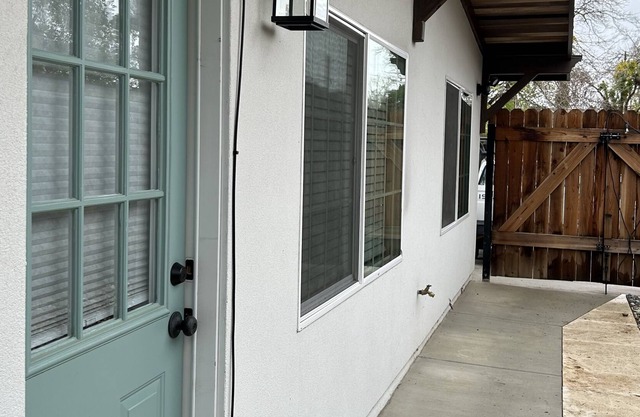 Luxury Suite w/patio in Davis