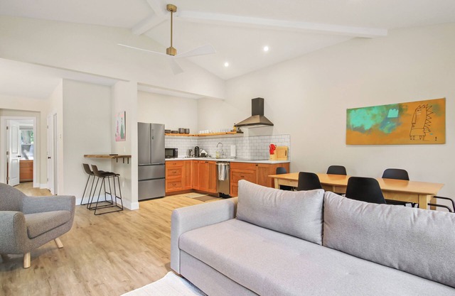 Luxury Suite | Walk to Commons | Free Parking | NY