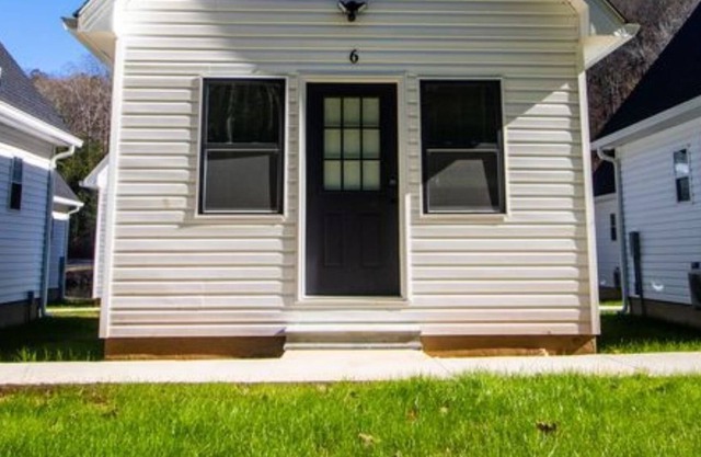 Luxury Tiny Home #6 at Sweet Springs