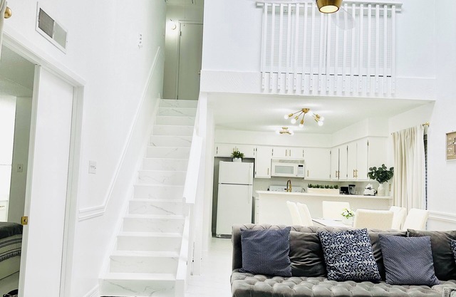 Lovely 3 bedroom home with access to pool