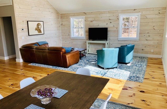 Luxury Treetop Vacation Home in Waterbury Center
