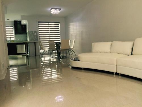 Luxury Two Story Villa Unit C