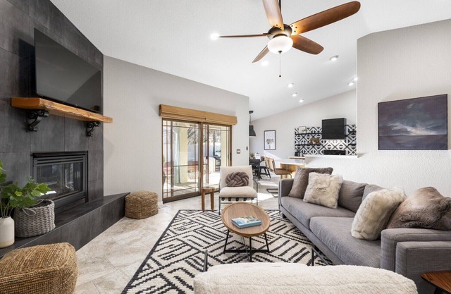 Luxury Vacation Home *New HotTub*20 Mins to Sedona*Peloton*1.4 miles to Old Town