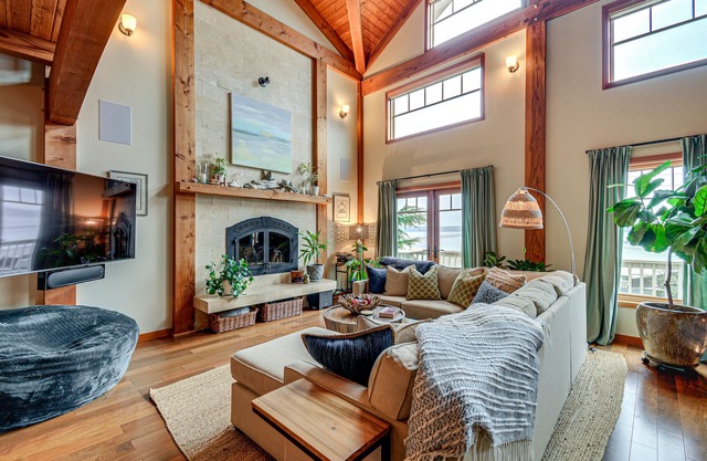 Luxury Vashon Vacation Rental w/ Beach Access!