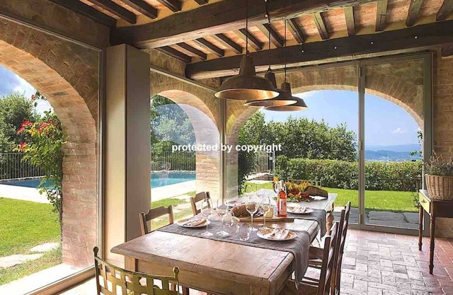Luxusvilla inmitten von Weinbergen