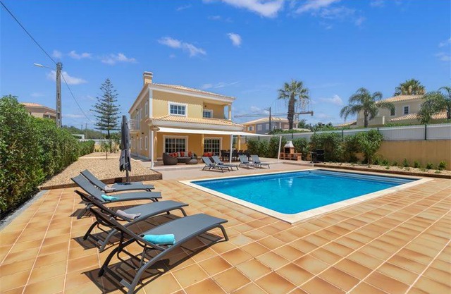 Luxury Villa Carrah - Heated Pool nr Quinta da Lago