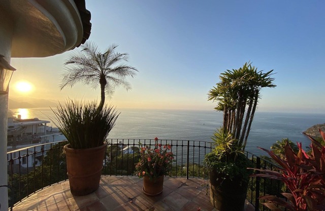 Luxury Villa Casa Matuta @ Mismaloya-Full Staff